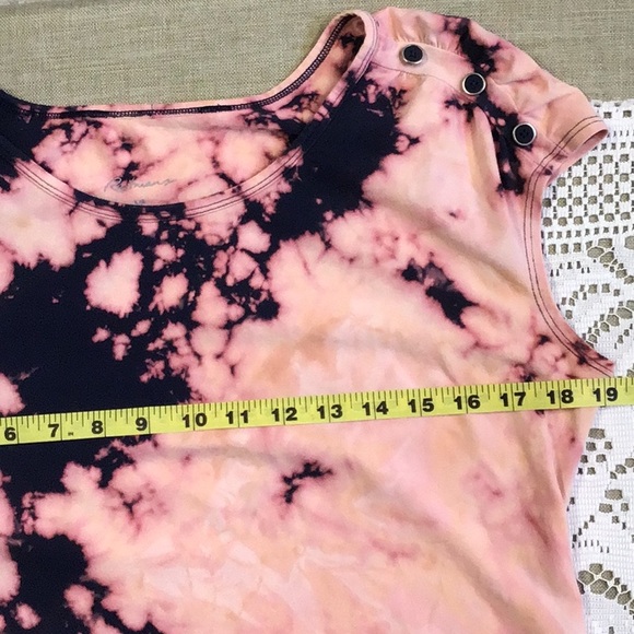 Reitmans t-shirt with custom reverse tie dye. - Picture 3 of 8